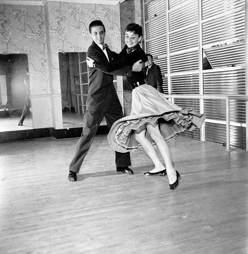 43098c5c93a664d3e07f57e6b6e004e5-swing-dancing-movie-stars