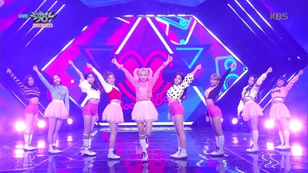 MOMOLAND