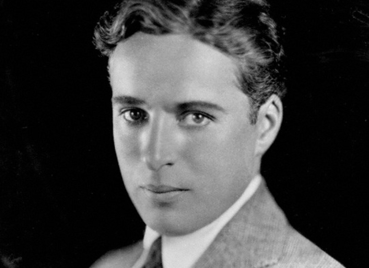 Charlie Chaplin nel suo ritratto giovanile più famoso
